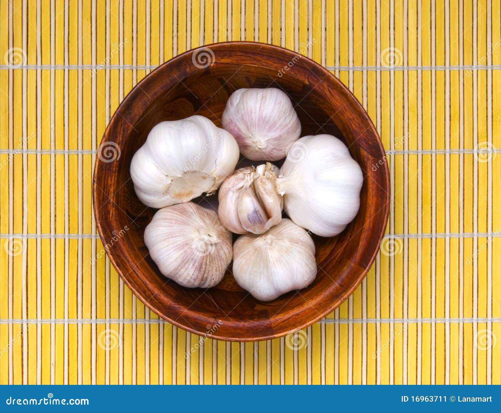 Garlic heads stock image. Image of crop, basin, utensils 16963711