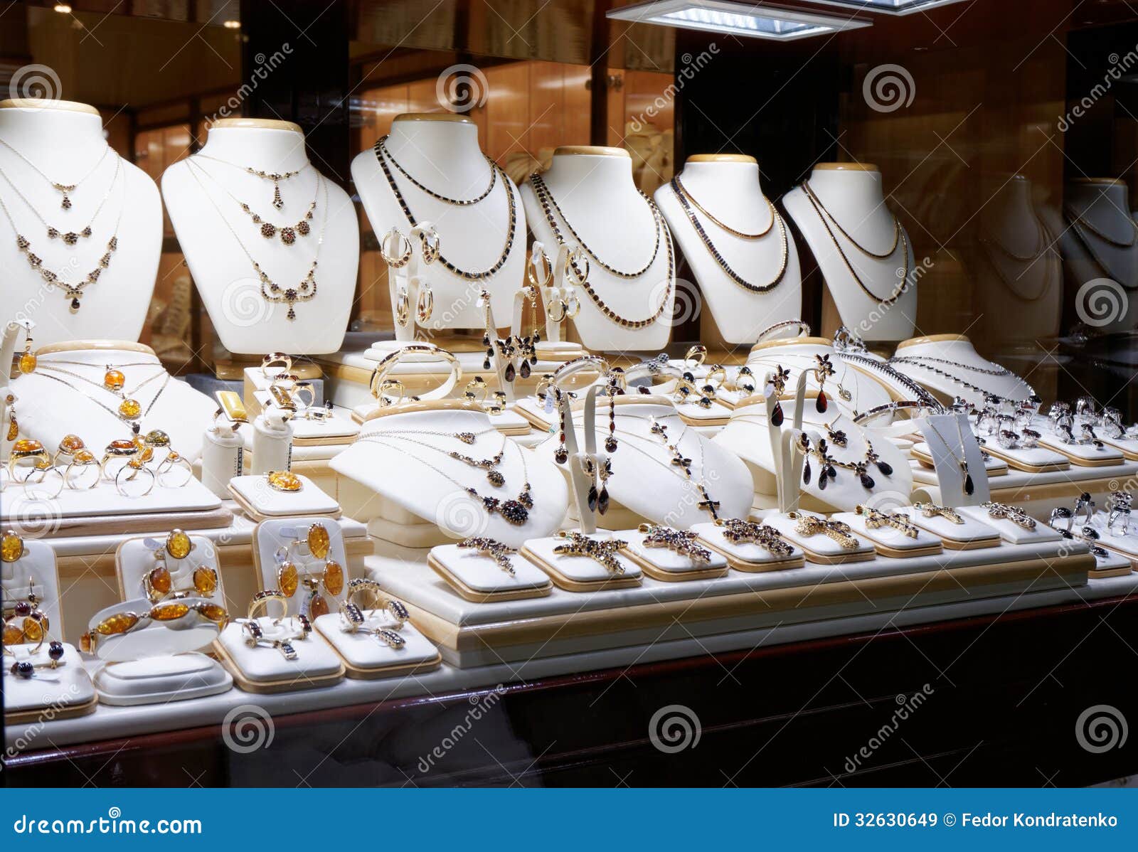 jewelry shop stock image. Image of ring, jewels 32630649
