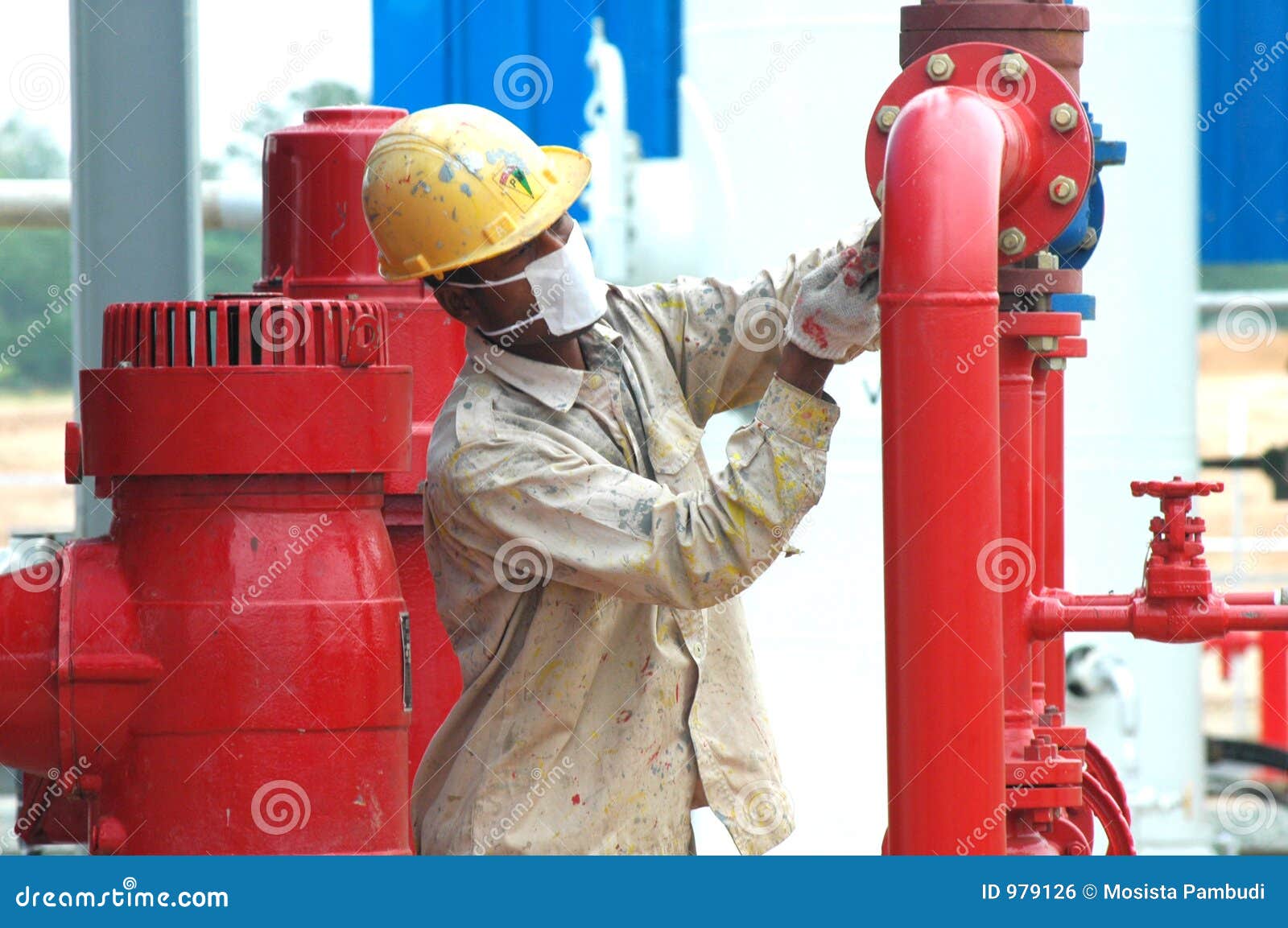 Gas facility worker stock photo. Image of exploration, plant 979126