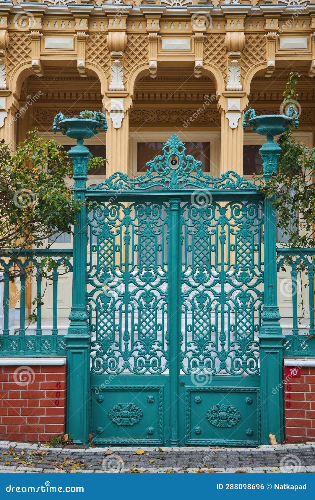 The Gate To the Old City House. Stock Photo - Image of decor, doors ...