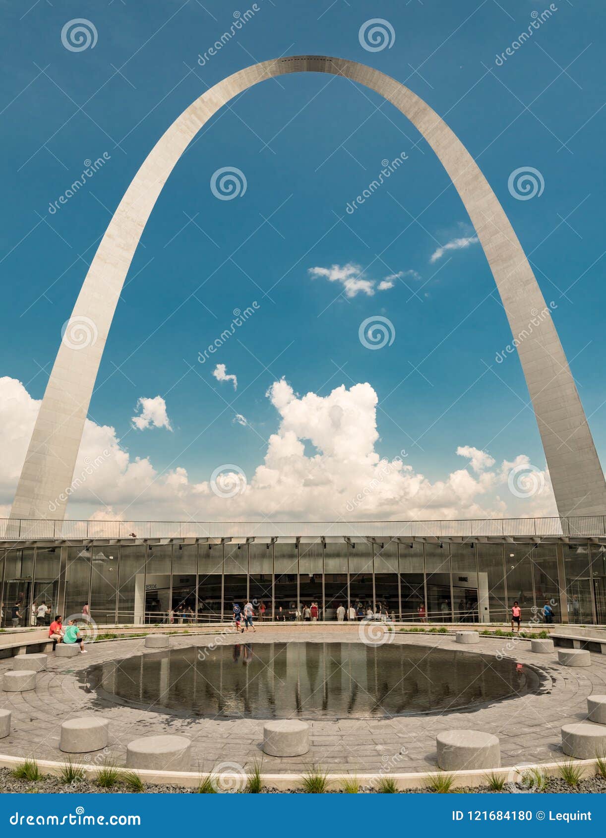 The Gate Way Arch And Recently Built Museum In St Louis Misouri Editorial Image - Image of ...