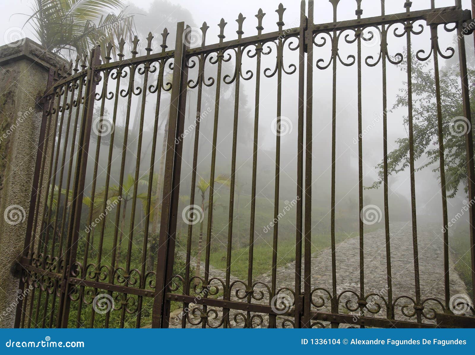 Gates of a Mansion stock photo. Image of state, south 1336104
