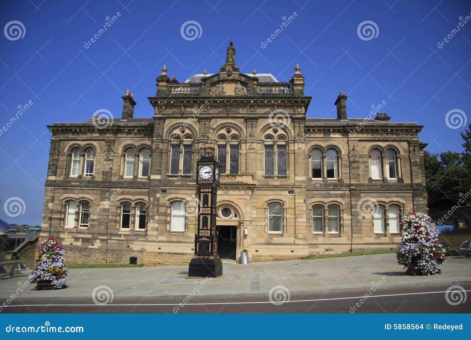 Gateshead Old Town Hall stock photo. Image of east, wear 5858564