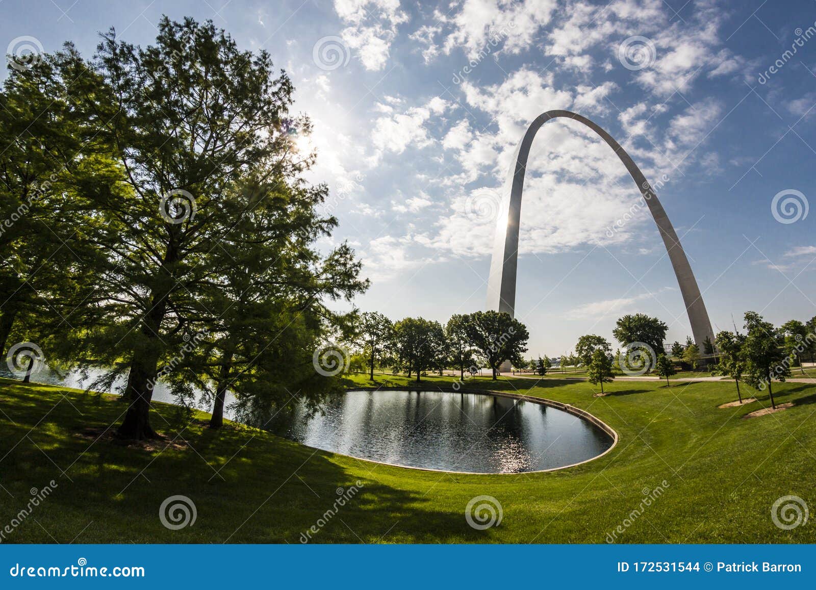 Gateway Arch National Park `Landscape` Editorial Stock Image - Image of grass, missouri: 172531544