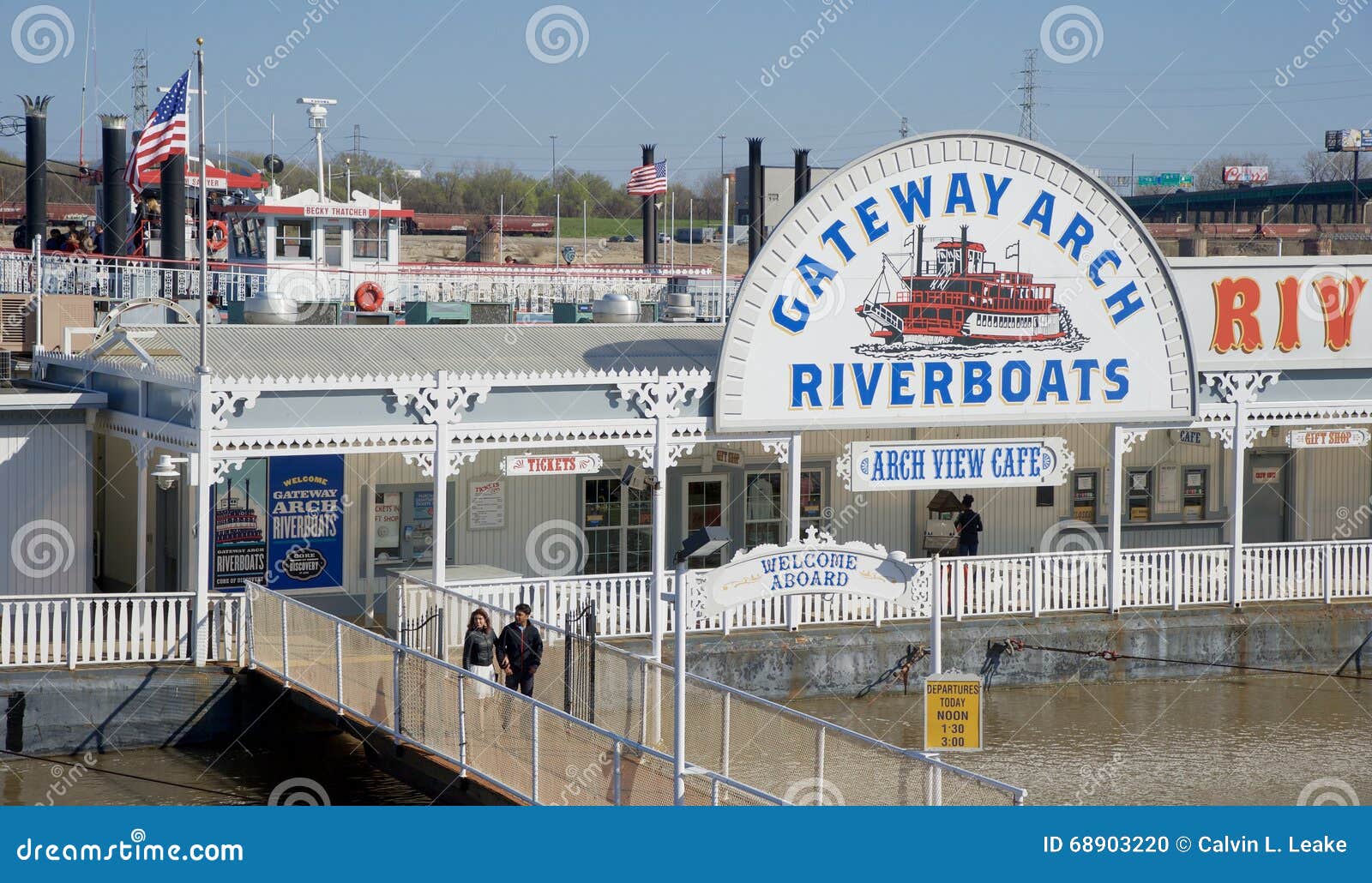 Gateway Arch Riverboat Tours, Downtown St. Louis Missouri Editorial Image - Image of harbor ...