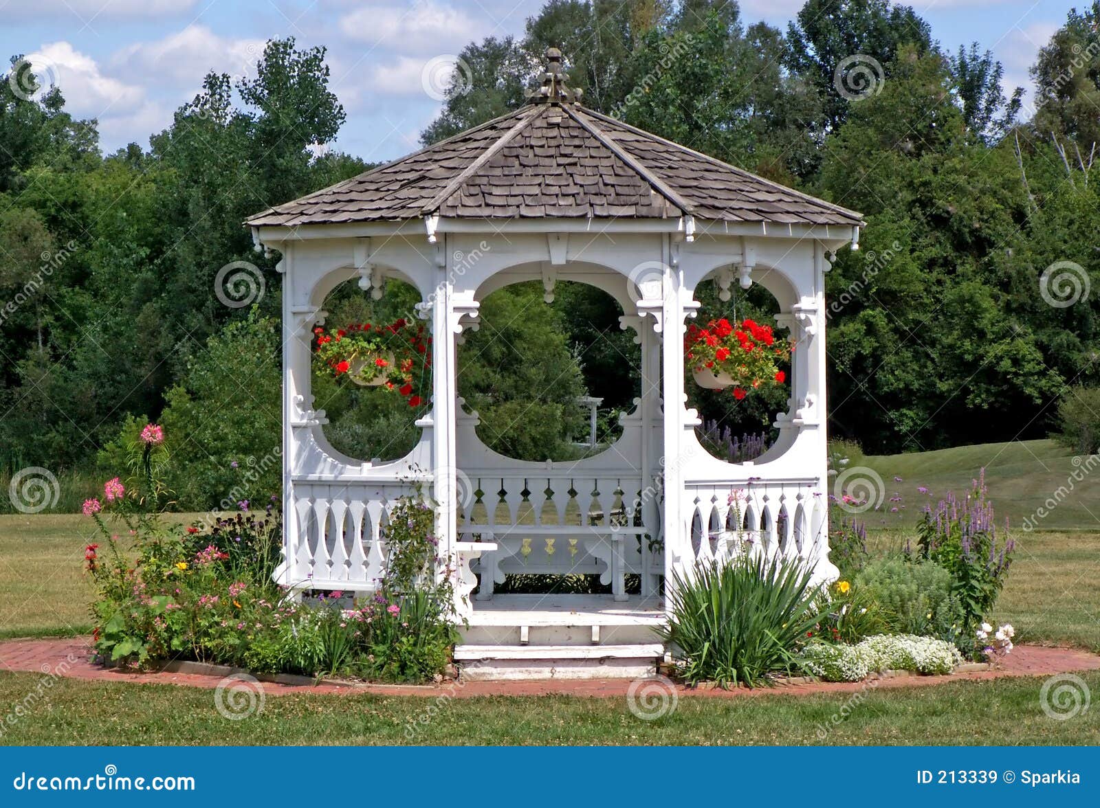 Gazebo Royalty Free Stock Images - Image: 213339