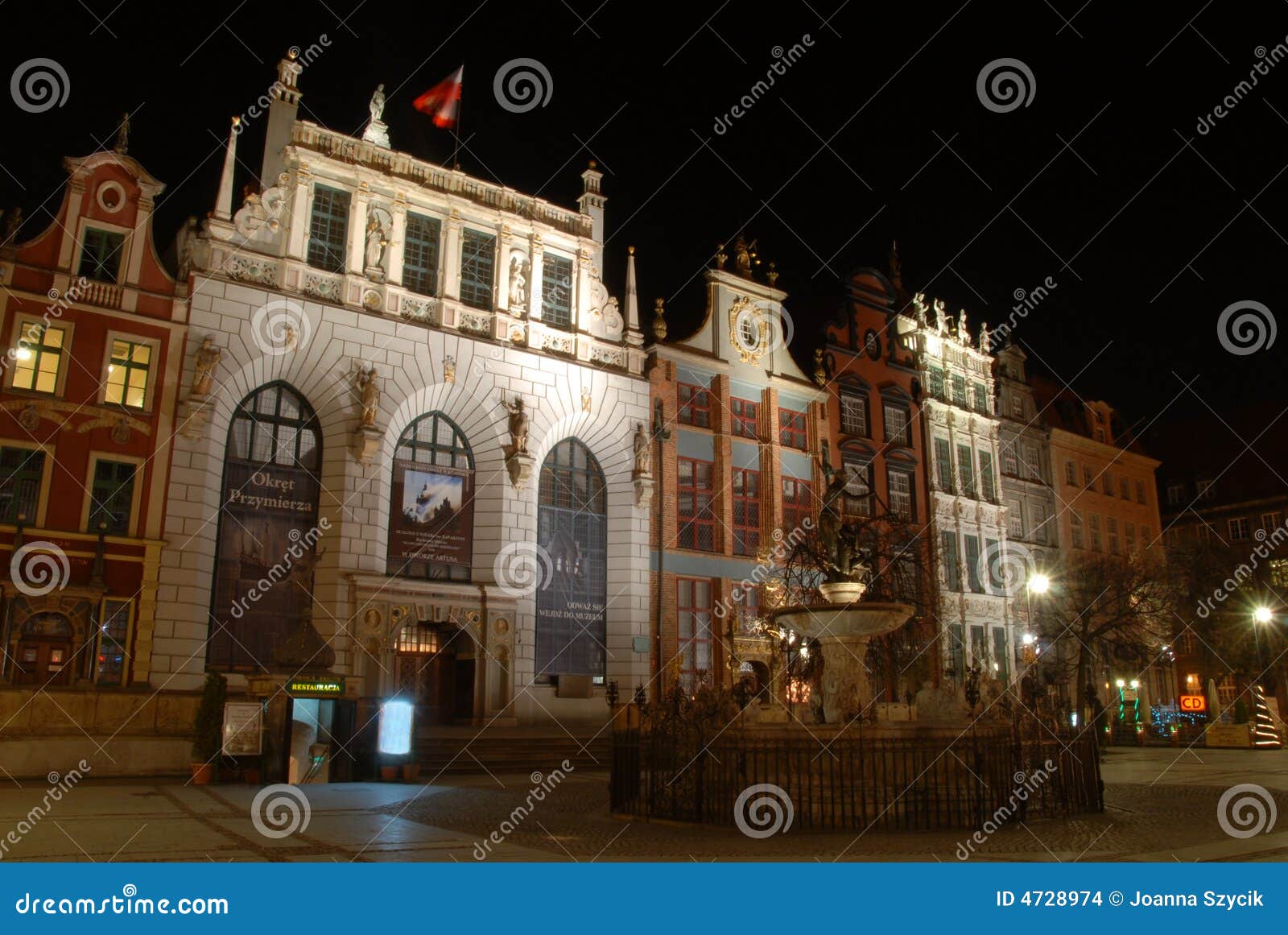 gdansk at night