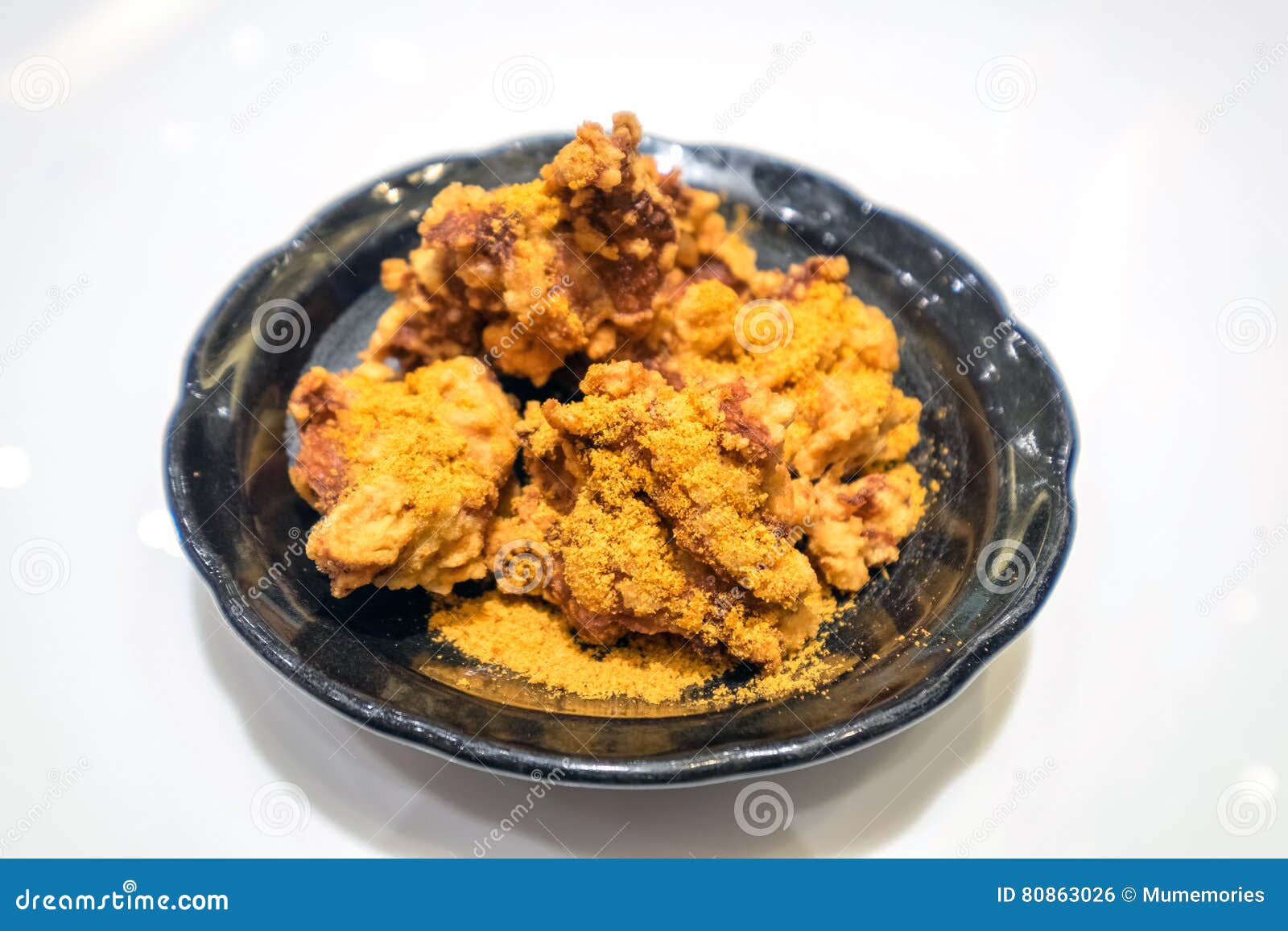 Gebratenes Huhn-karaage Knusperig Stockfoto - Bild von tief, kara: 80863026