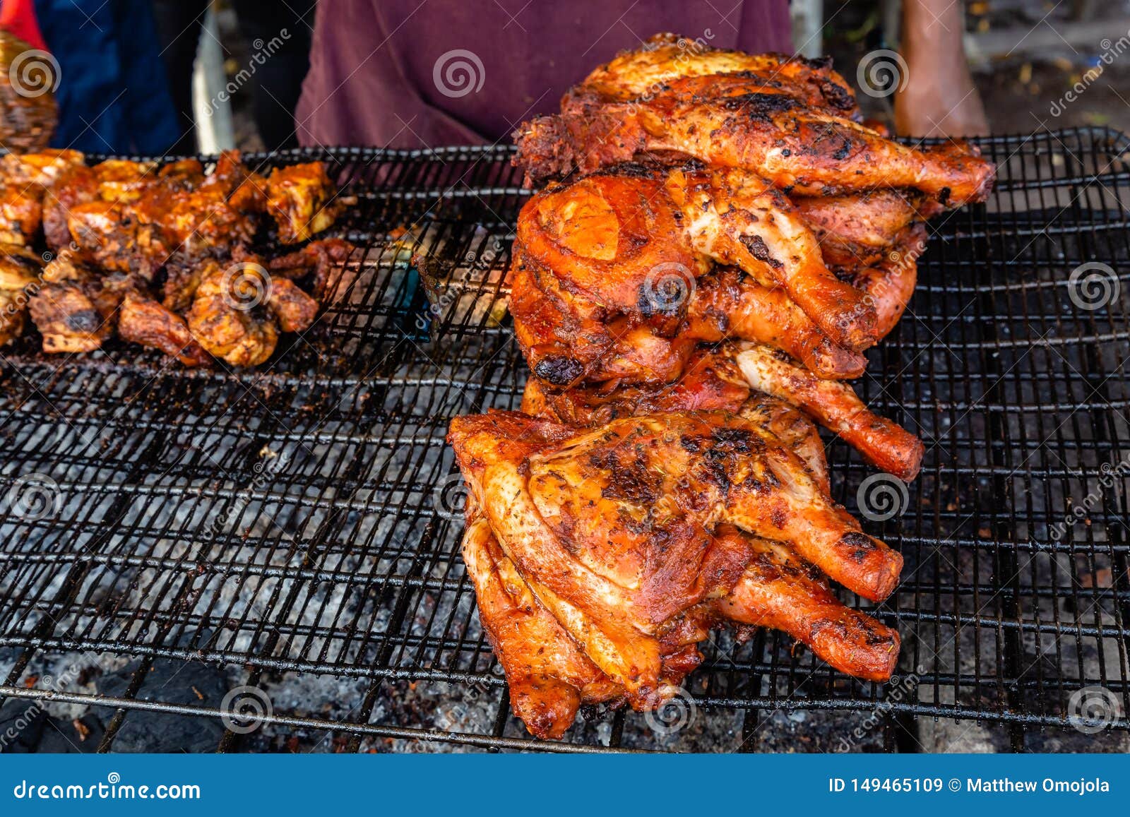 Gegrilltes Huhn in Der Lekki-Erhaltungs-Mitte Stockbild - Bild von ...