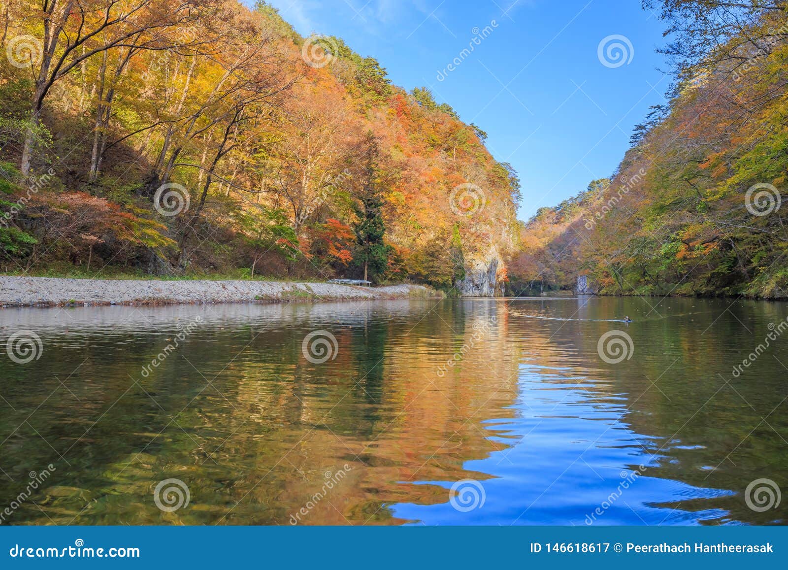 Geibikei峡谷在秋天 一关市 岩手 日本库存图片 图片包括有本质 五颜六色 山谷 峭壁