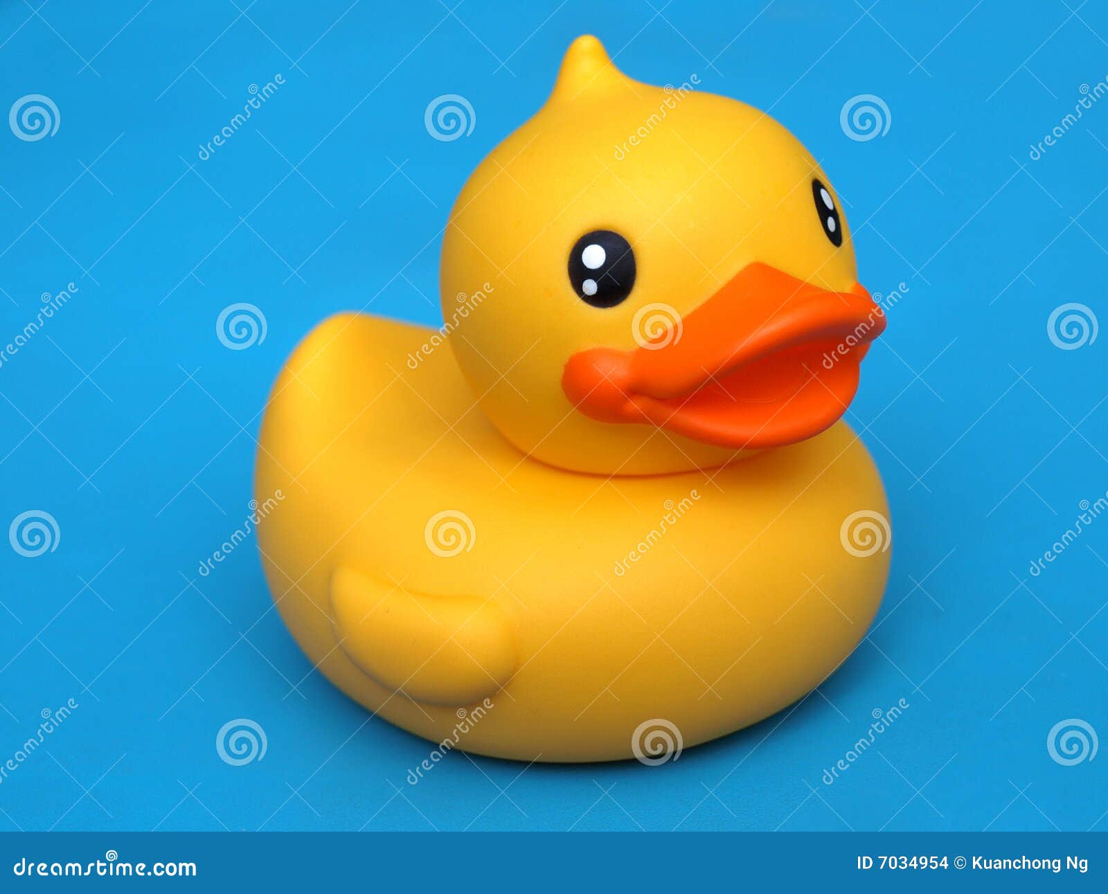 Gelbe Ente stockfoto. Bild von spielzeug, quietschen, lächeln - 7034954
