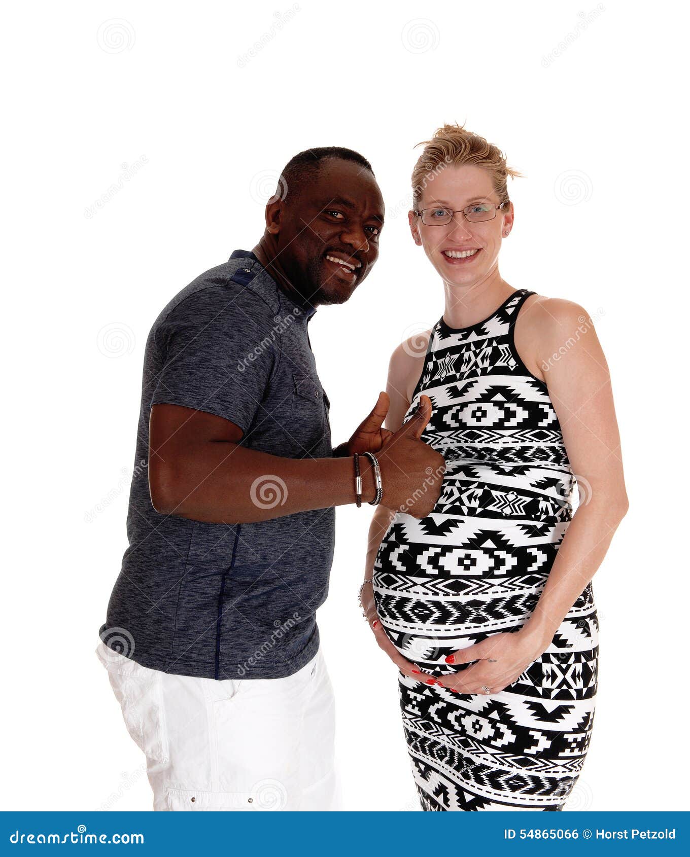 Oranje Augment Wereldbol Gelukkige Witte Vrouwen Zwangere, Zwarte Man Stock Foto - Image of  geïsoleerd, verwacht: 54865066