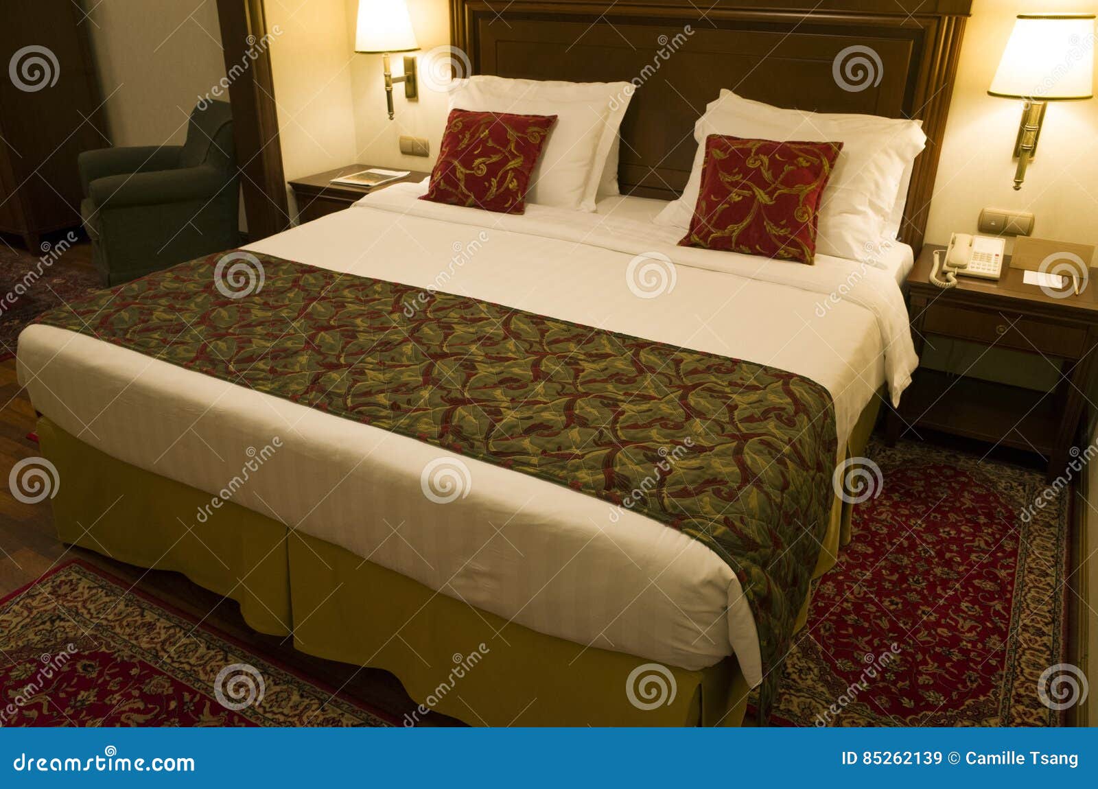 Gemutliches Hotel Bett Stockbild Bild Von Hotel Bett