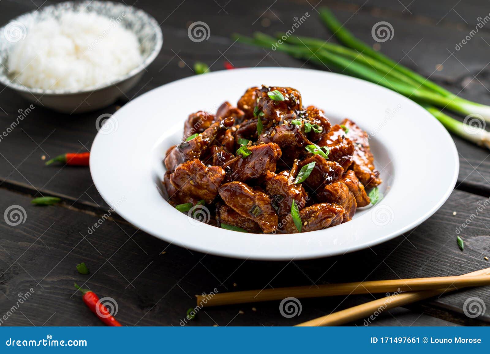 General Tso`s Chicken Dish Low Angle View Stock Image - Image of menu,  onions: 171497661