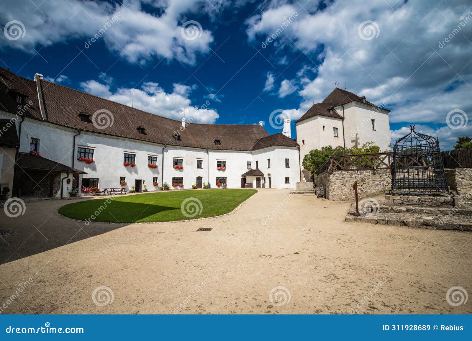 the magnificent castle nove hrady
