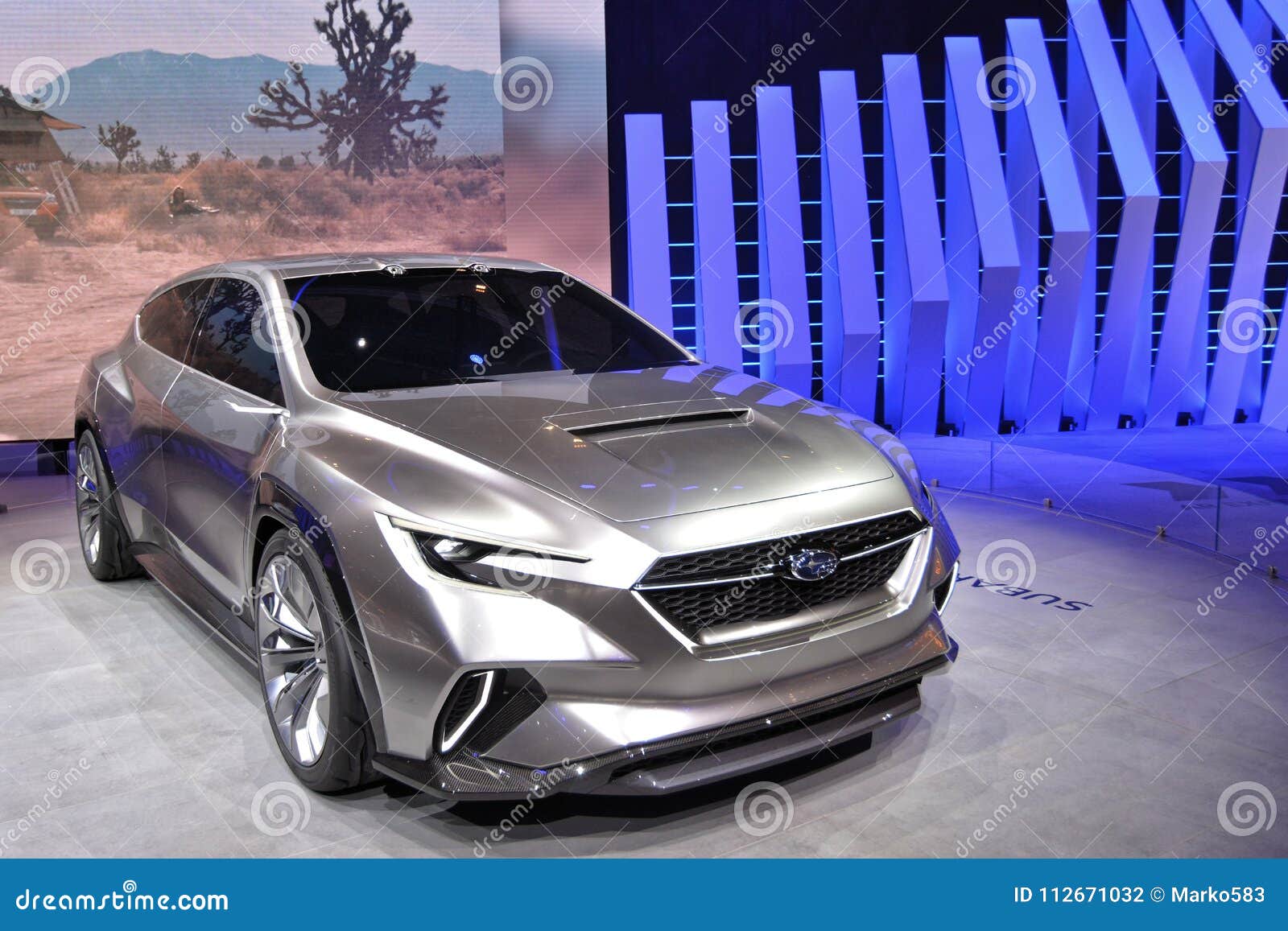 th Geneva International Motor Show 18 Subaru Viziv Tourer Concept Editorial Photography Image Of Show Observers