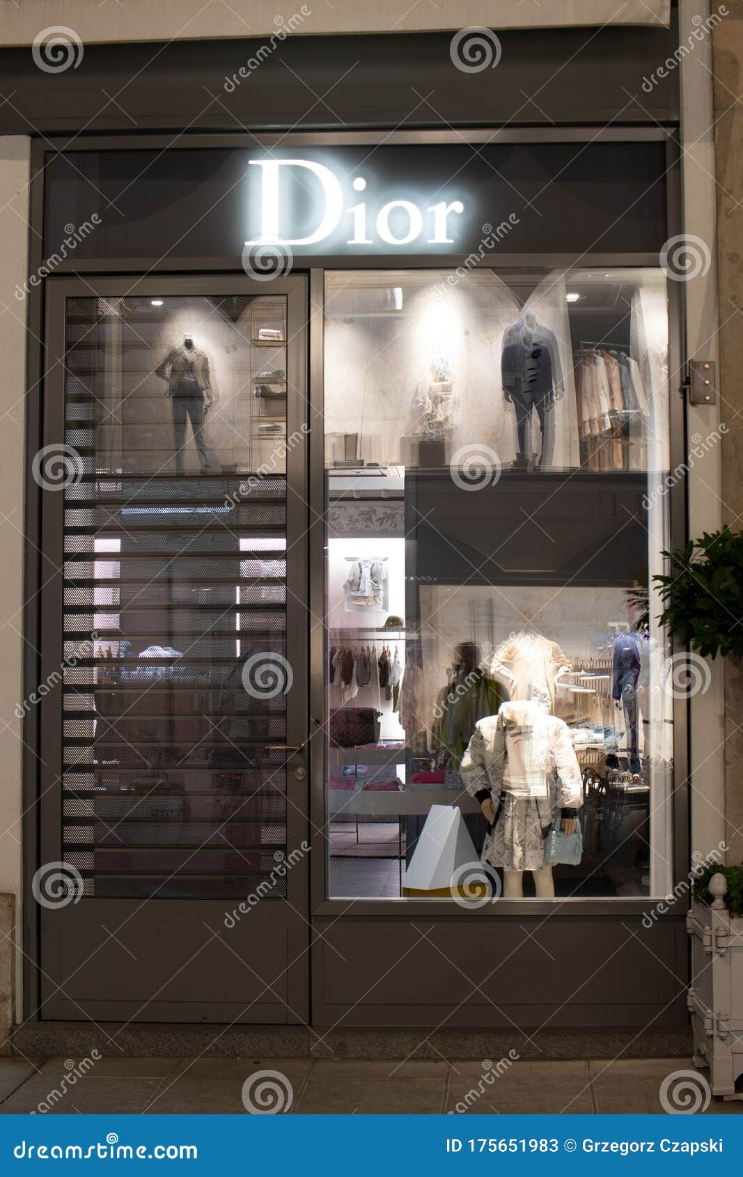 dior fashion store