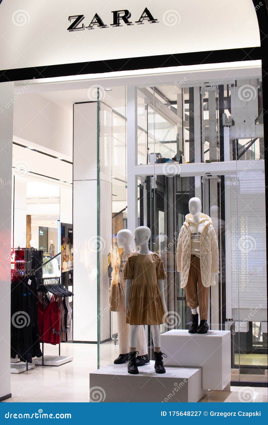 Zara Fashion Store, Window Shop with Modern Clothes, Shoes, Bags on ...