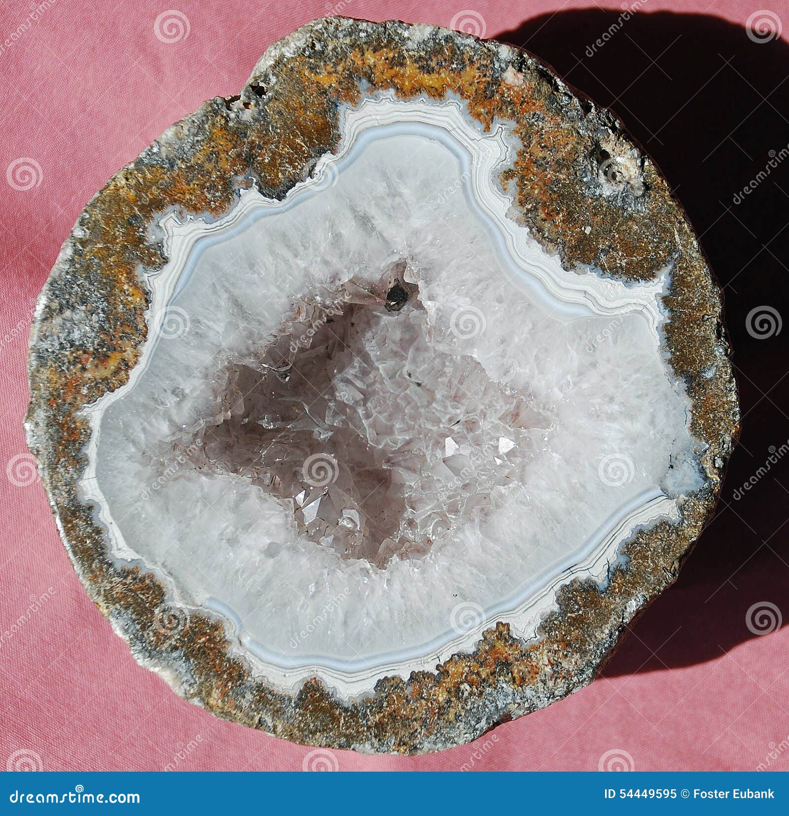 geode that has beeen cut and polished to show internal structure..