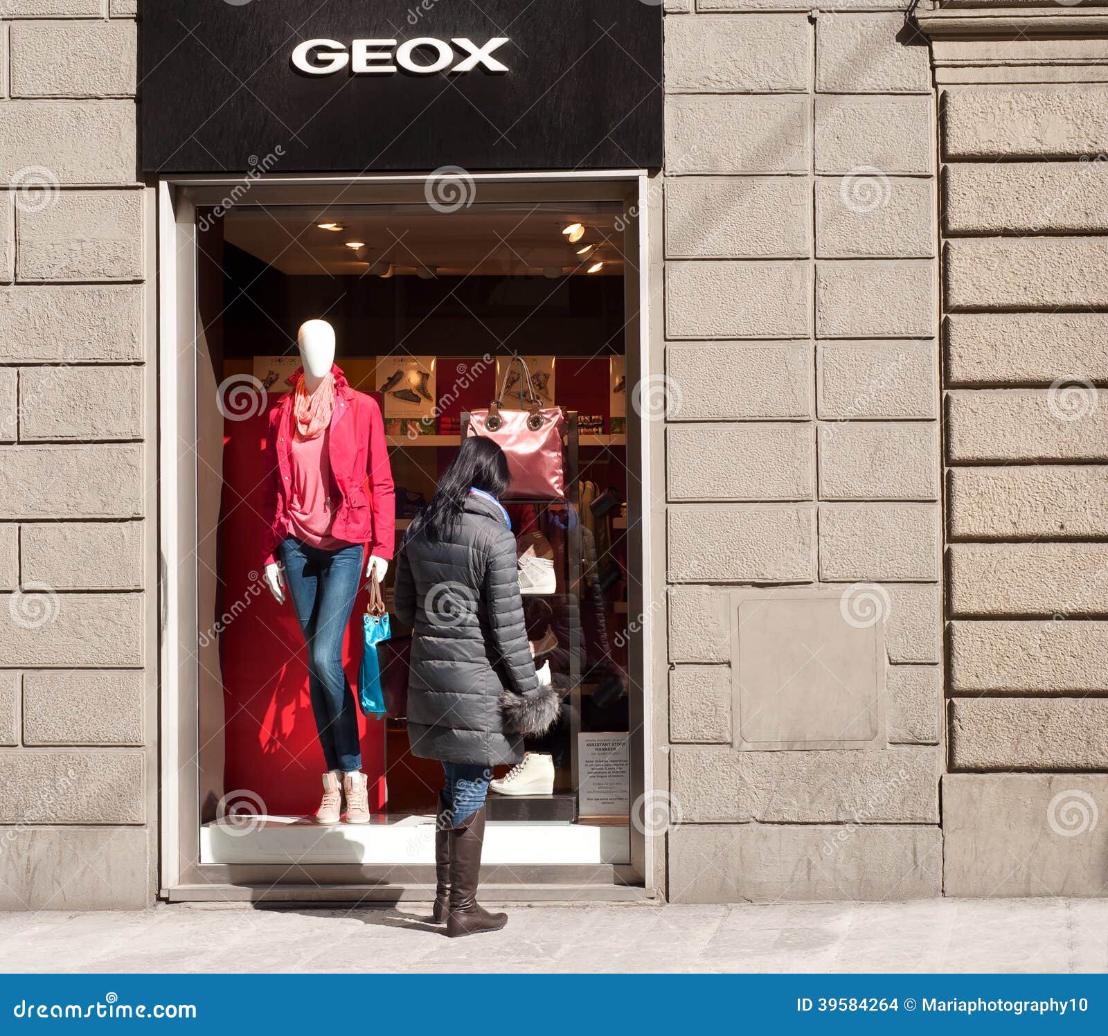 Boutique in Florence, Italy Editorial Stock Image of store, look: 39584264
