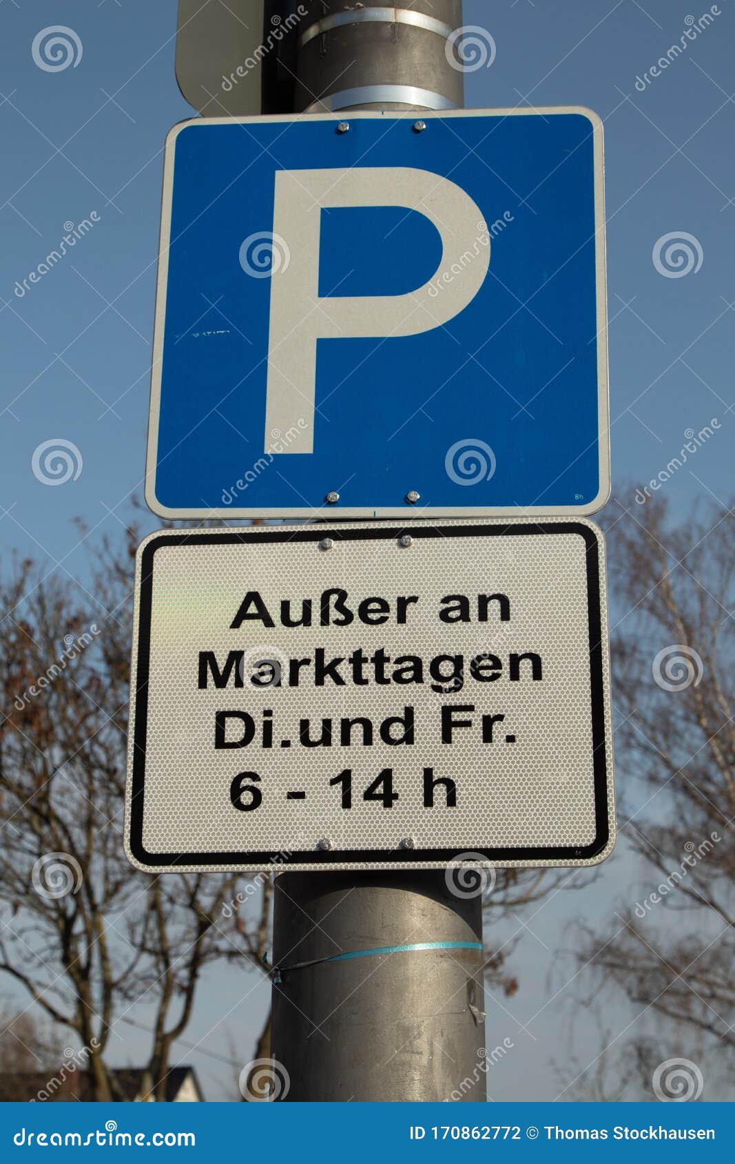 German Parking Sign with Exception during Market Event Stock Photo