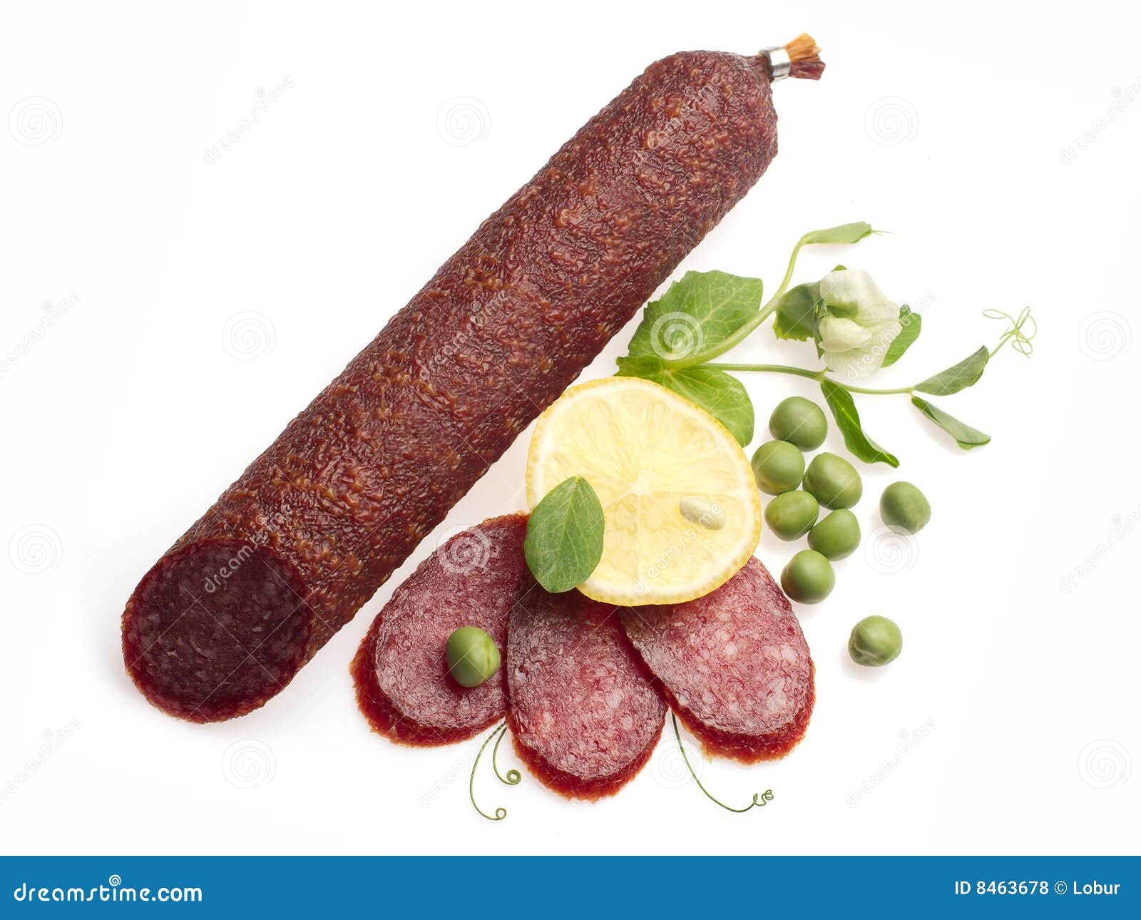 Gerookte Salami Met Citroen En Groene Erwt Stock Foto Image of