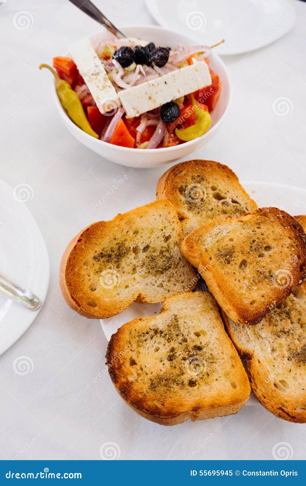 Geroosterd Brood Met Olijfolie Stock Afbeelding Image of voedsel
