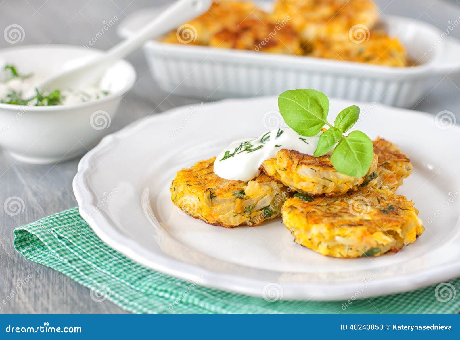 Gesunde Vegetarische Pastetchen Stockfoto - Bild von küche, karotte ...