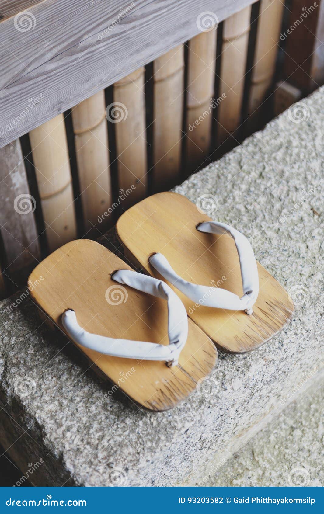 Japanese Wooden Clogs Geta Slippers For Men Oriental Japanese Onmyoji  Cosplay Non Slip Shoes, Paulownia Male Chinese Samurai Summer Sandals  210908255T From Wa0788, $23.75 | DHgate.Com