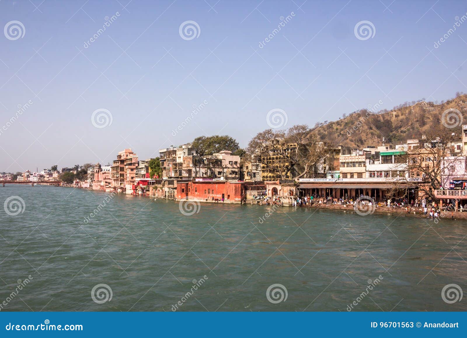 ghats temples and hotels at haridwar