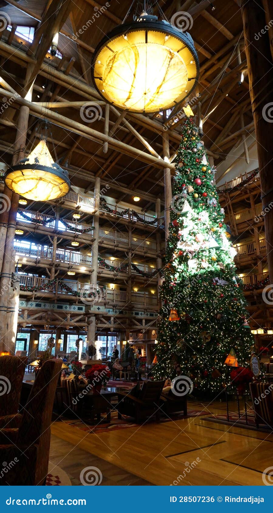 The Giant Christmas Tree at Wilderness Lodge Editorial Photo Image of vacation, travel 28507236