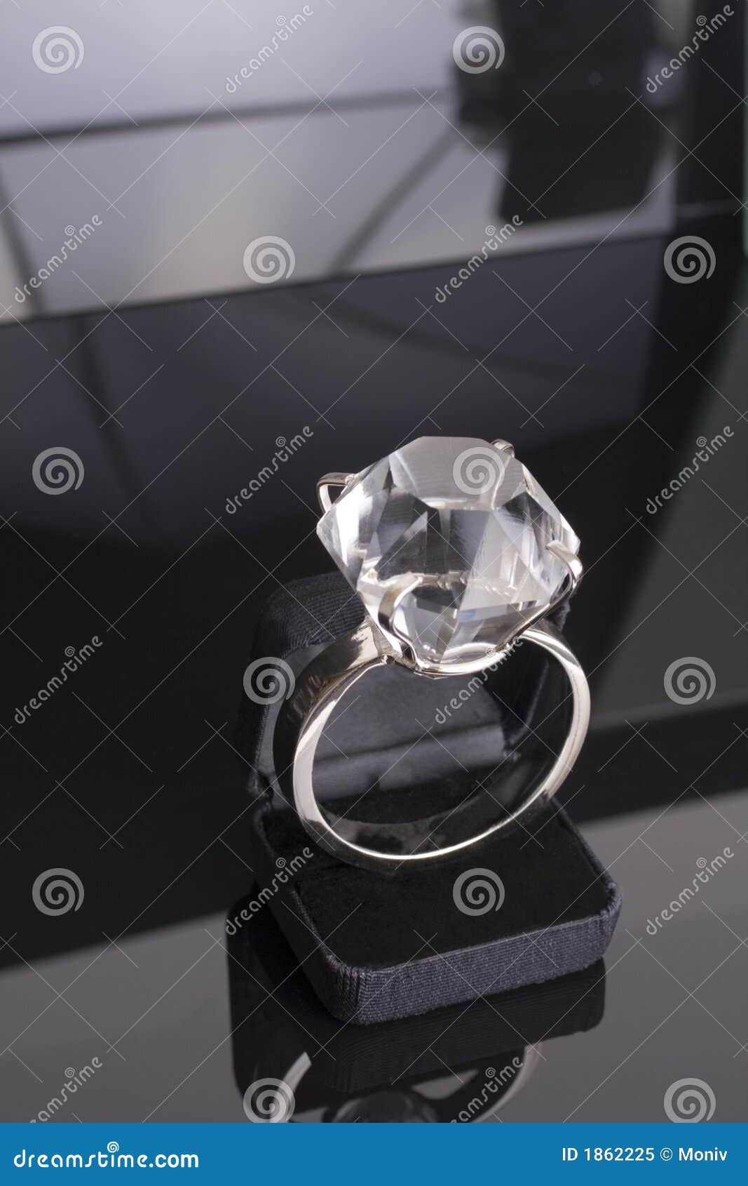 Giant Engagement Ring Too Big for Ring Case. Black Background Stock Image -  Image of jewelry, bold: 1862225