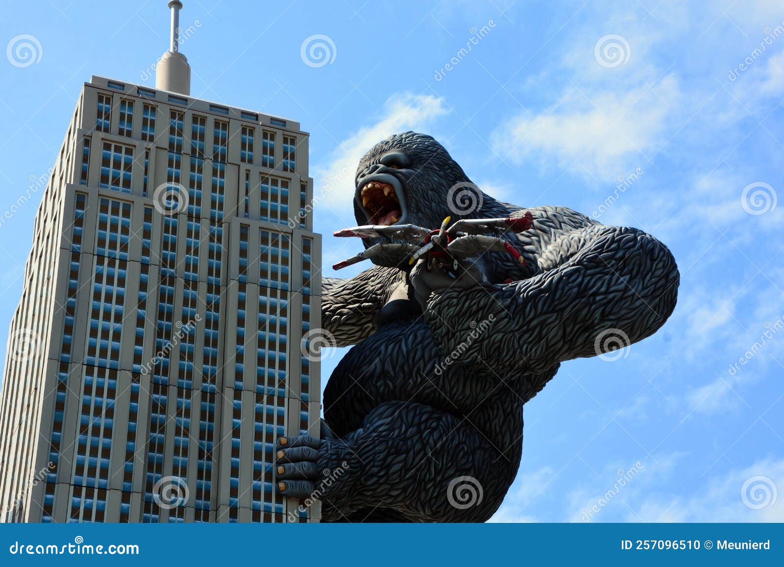 Giant King Kong on Empire State Building in Hollywood Wax Giant King Kong on Empire State Building in Hollywood Wax