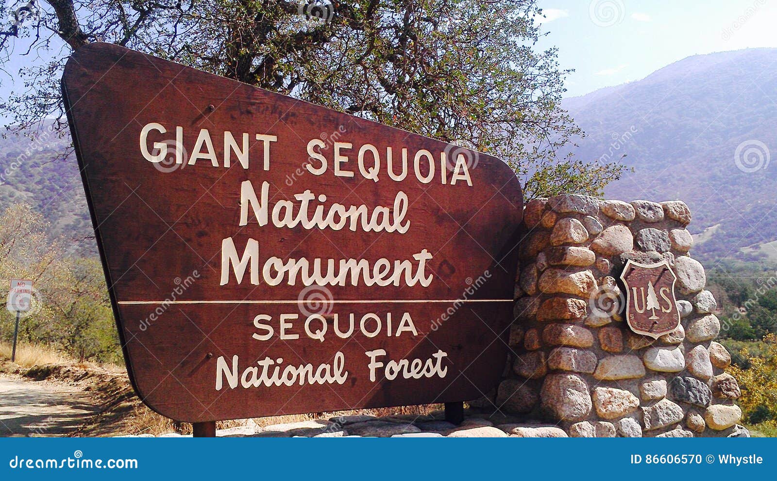 giant sequoia national forest sign