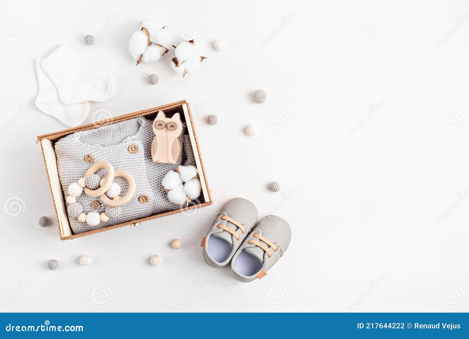 Gift Basket With Gender Neutral Baby Garment And Accessories Care Box diy-self-care-gift-basket-the-rising-spoon