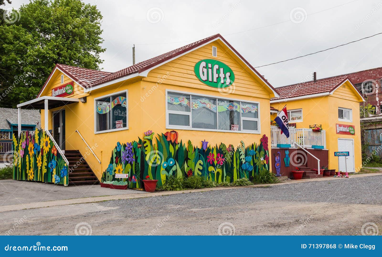 Gift Shop in Gananoque editorial stock photo. Image of tourist 71397868