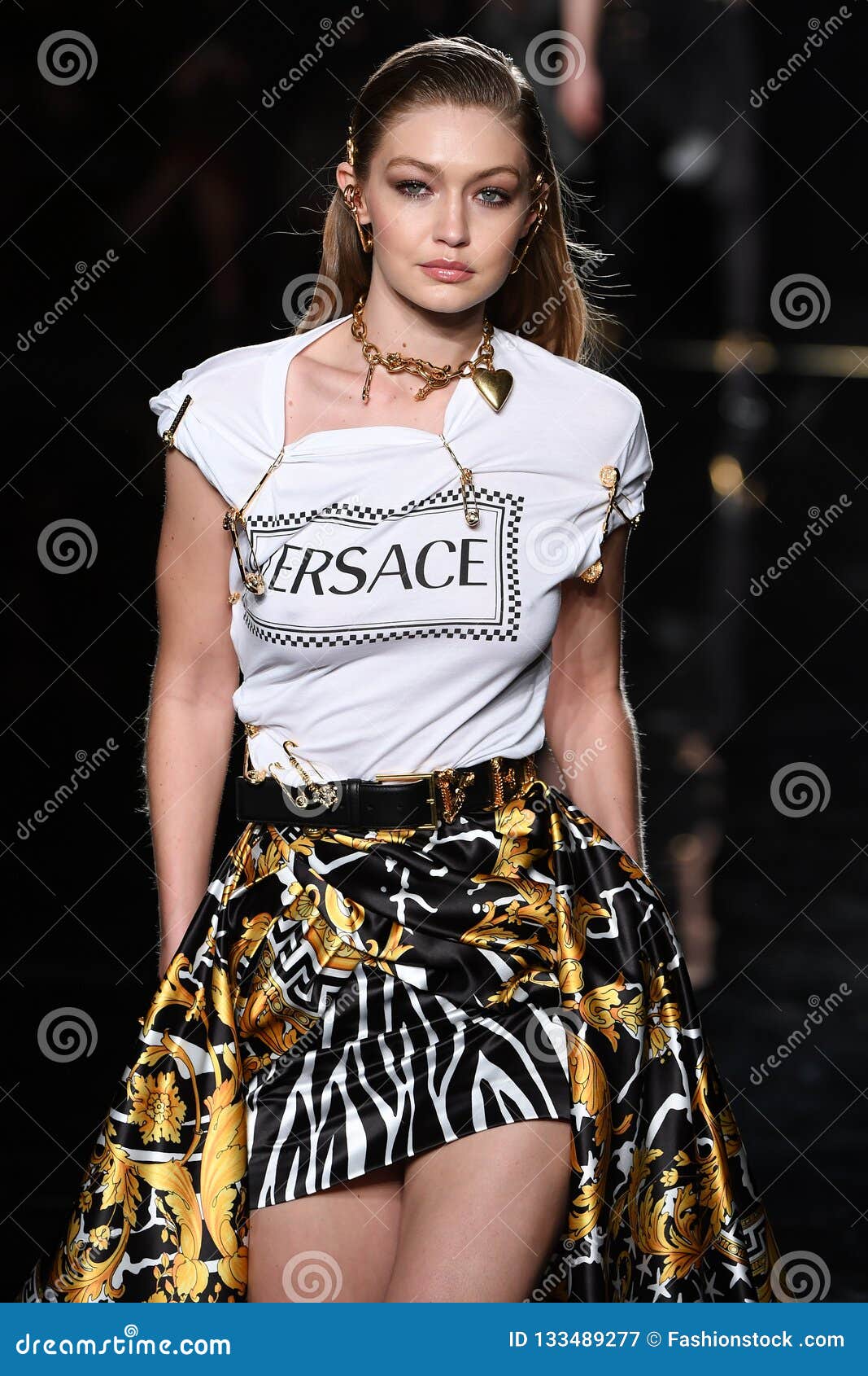 Gigi Hadid Walks the Runway at the Versace Pre-Fall 2019 Collection ...