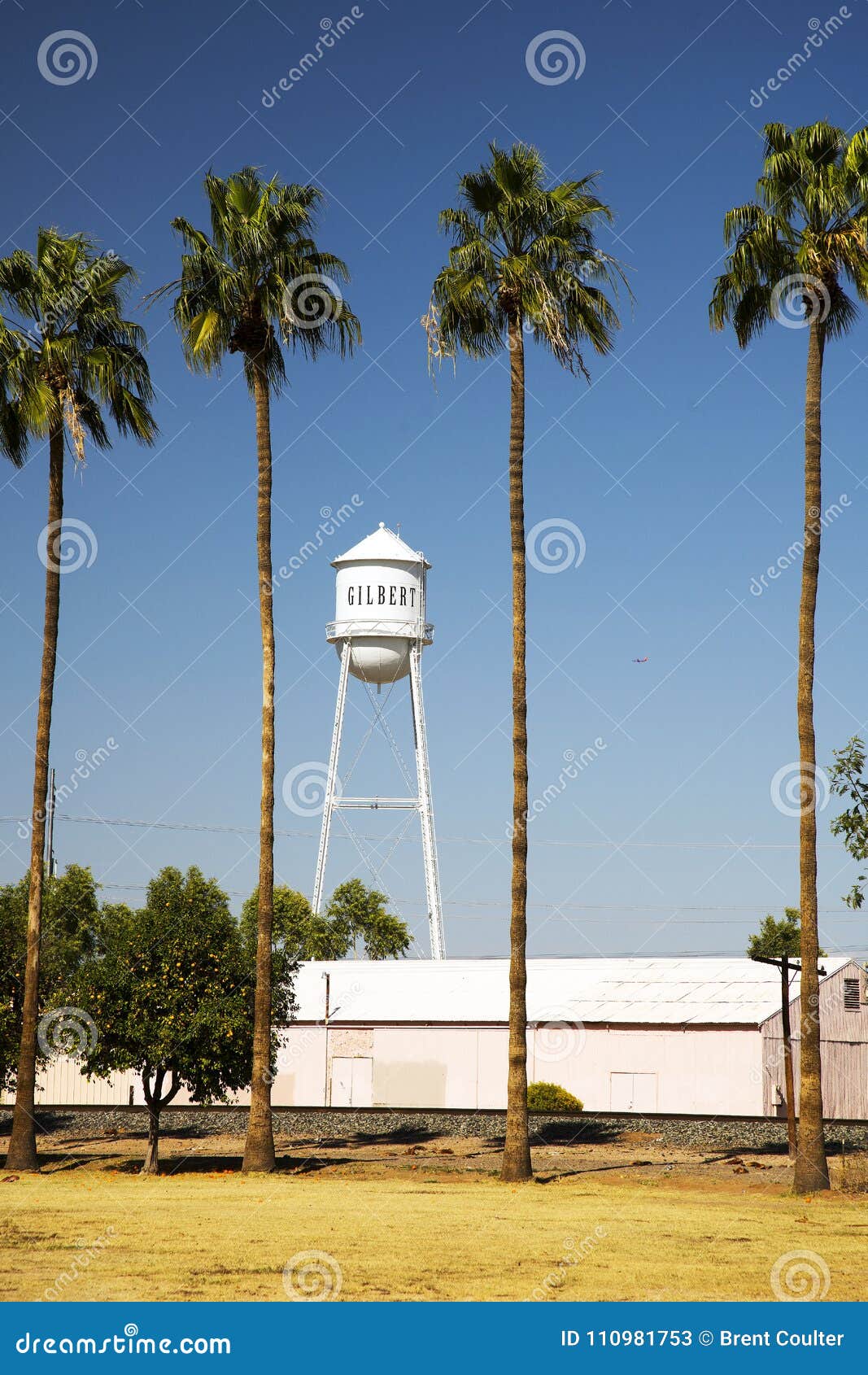 Gilbert Water Tower editorial stock photo. Image of outdoor 110981753
