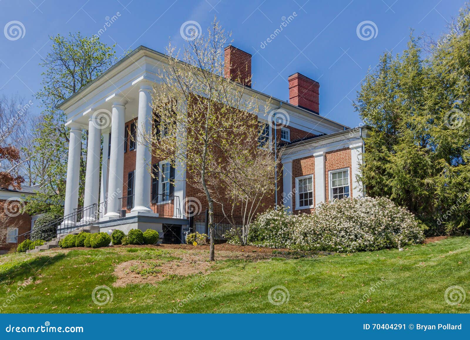 Gilliam Admissions House at Washington and Lee University Editorial Photo -  Image of trees, gilliam: 70404291