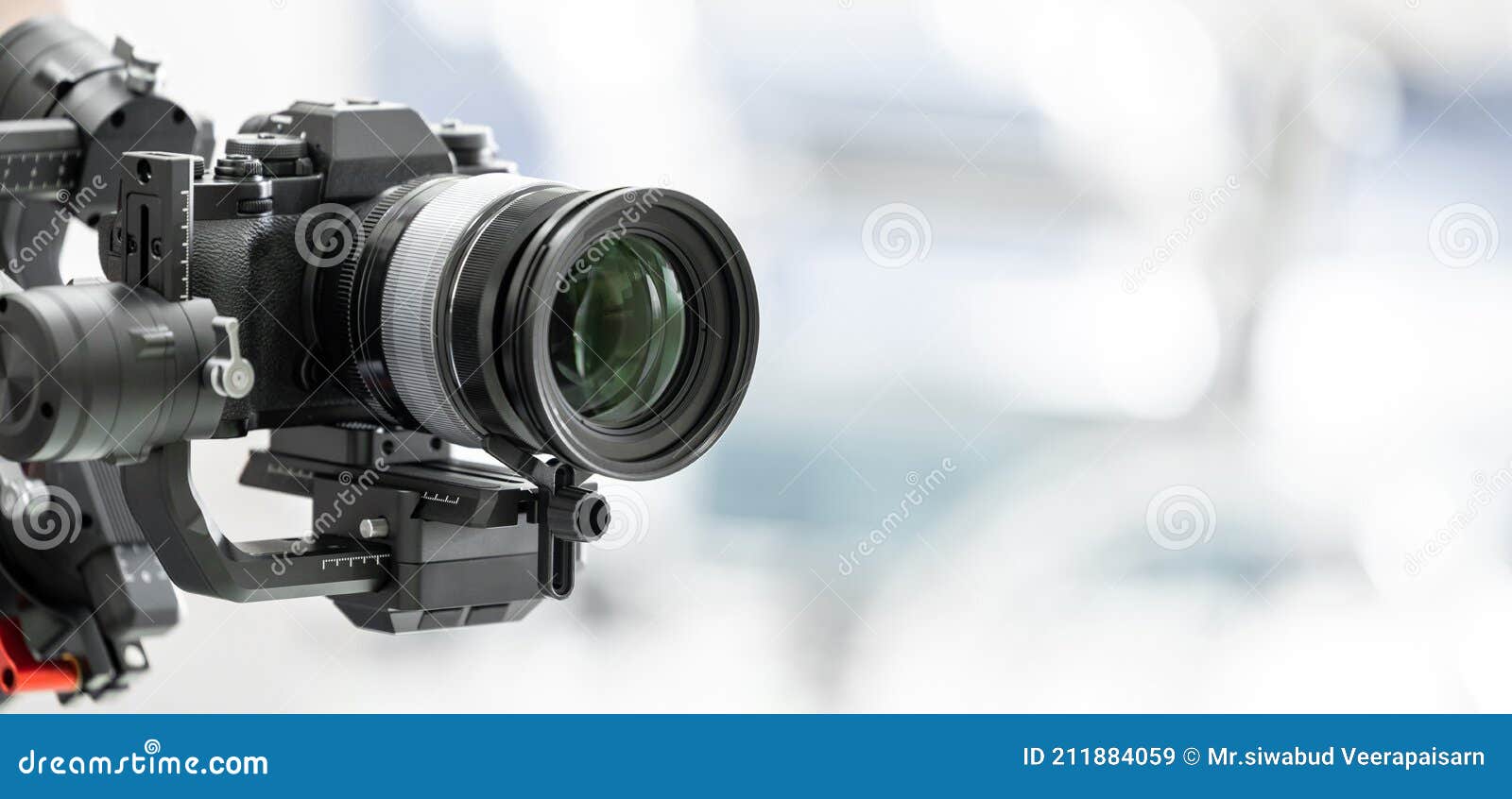 Gimbal Video Camera, Videographer Using Dslr Camera Anti Shake