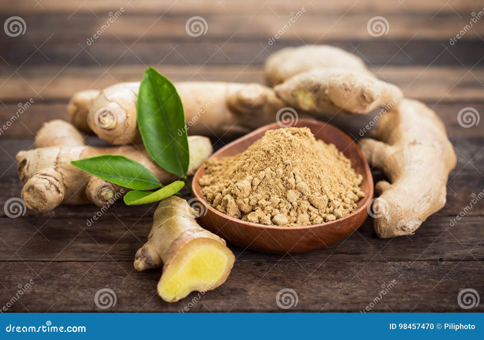 ginger root and ginger powder