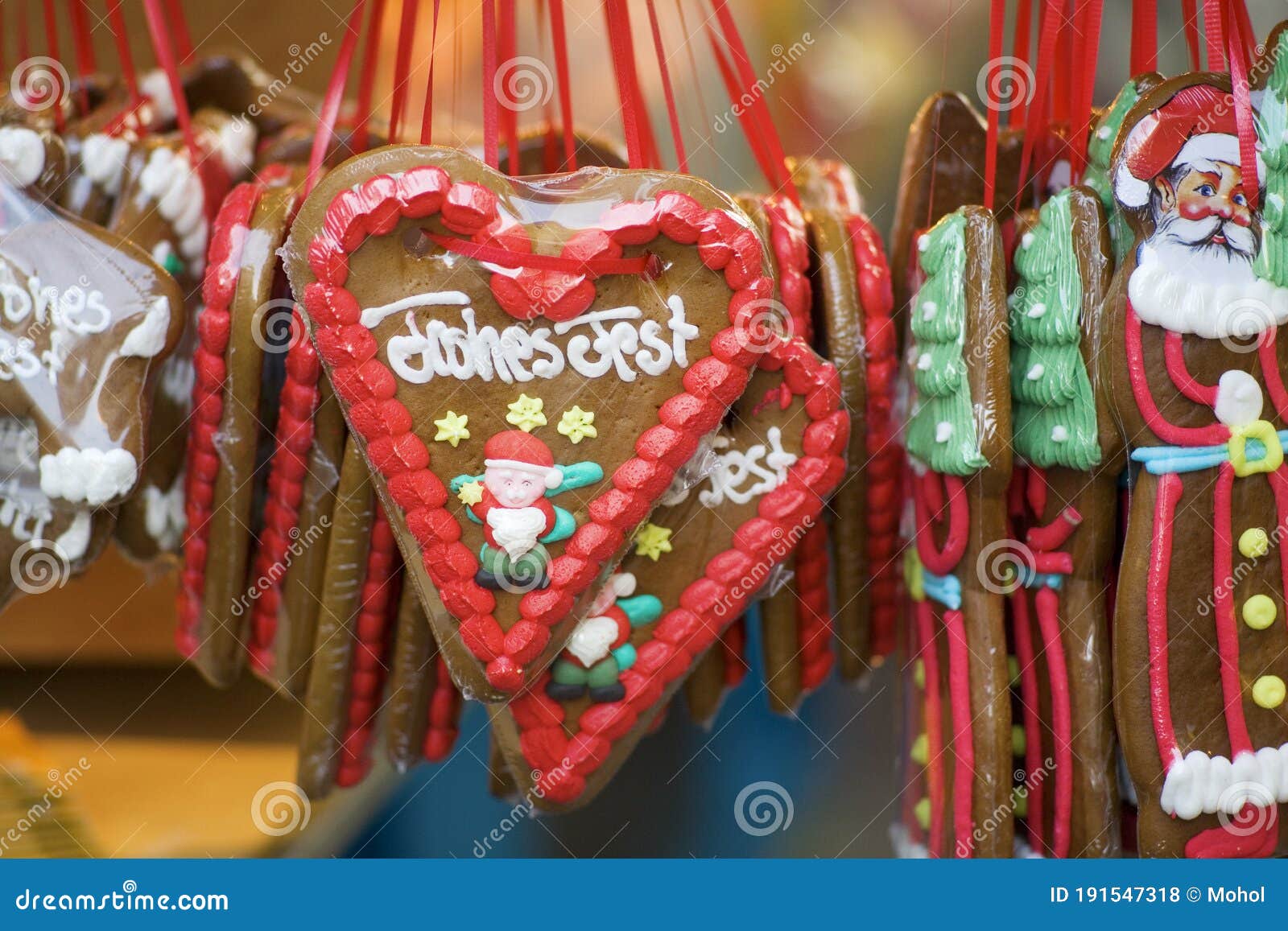 Gingerbread Heart, Decorative Sweets on Traditional Christmas Market ...