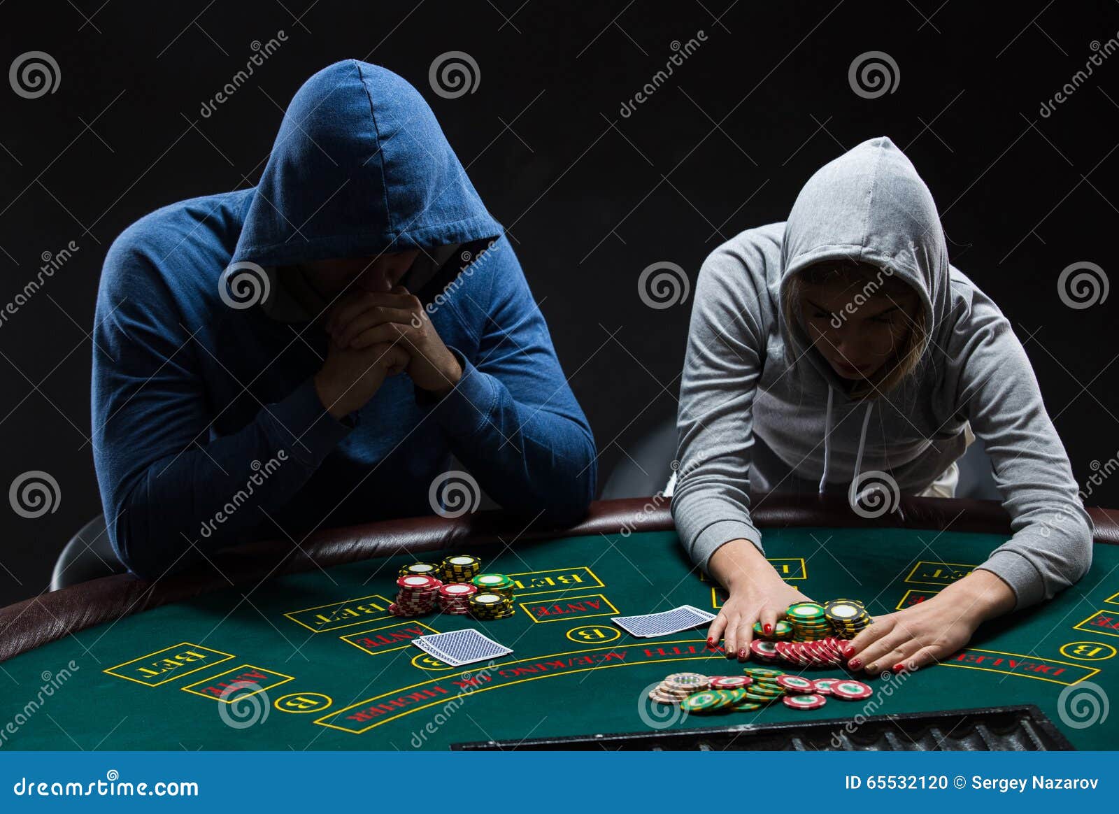 exploit poker team