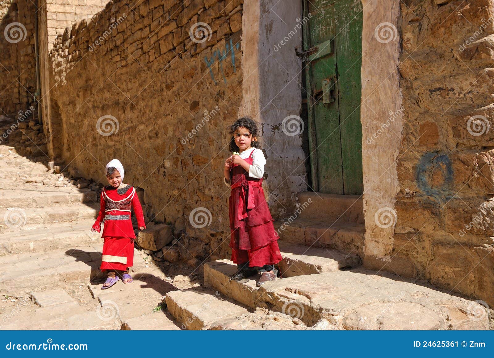 Giovani ragazze yemeniti