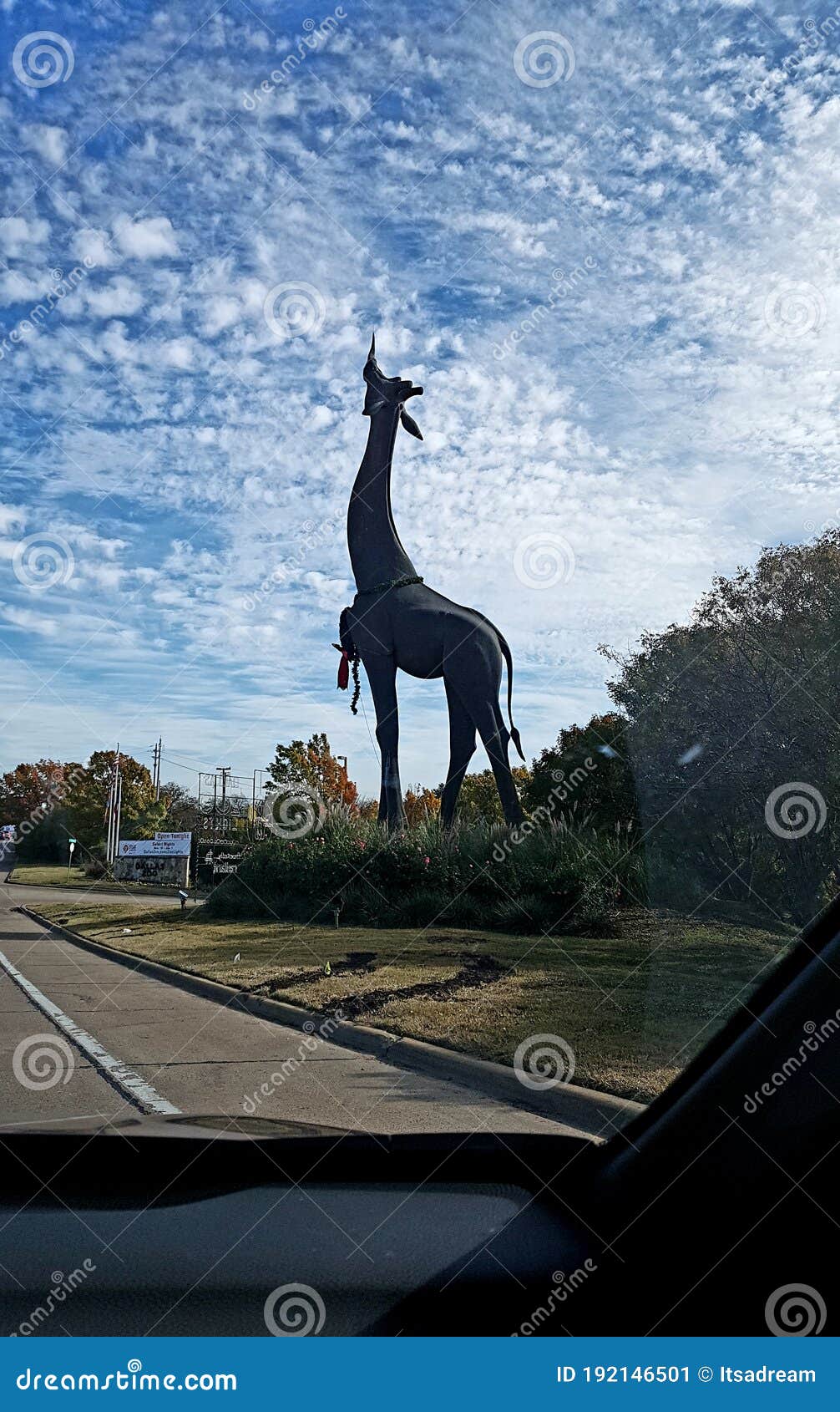 Giraffe Statue Near Entrance of Dallas Zoo Stock Image - Image of grey