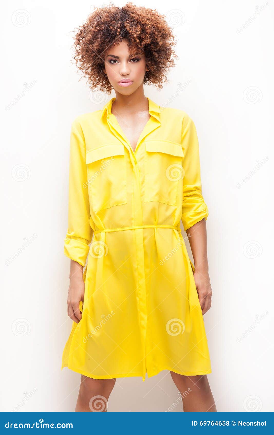 Robe Jaune Africaine Nue Photos De Femmes