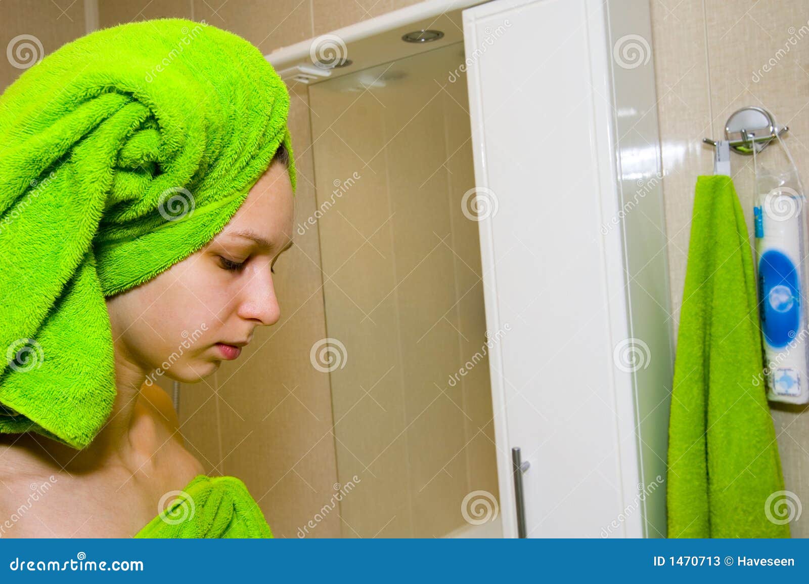 Girl In Bathroom Stock Photos - Image: 1470713