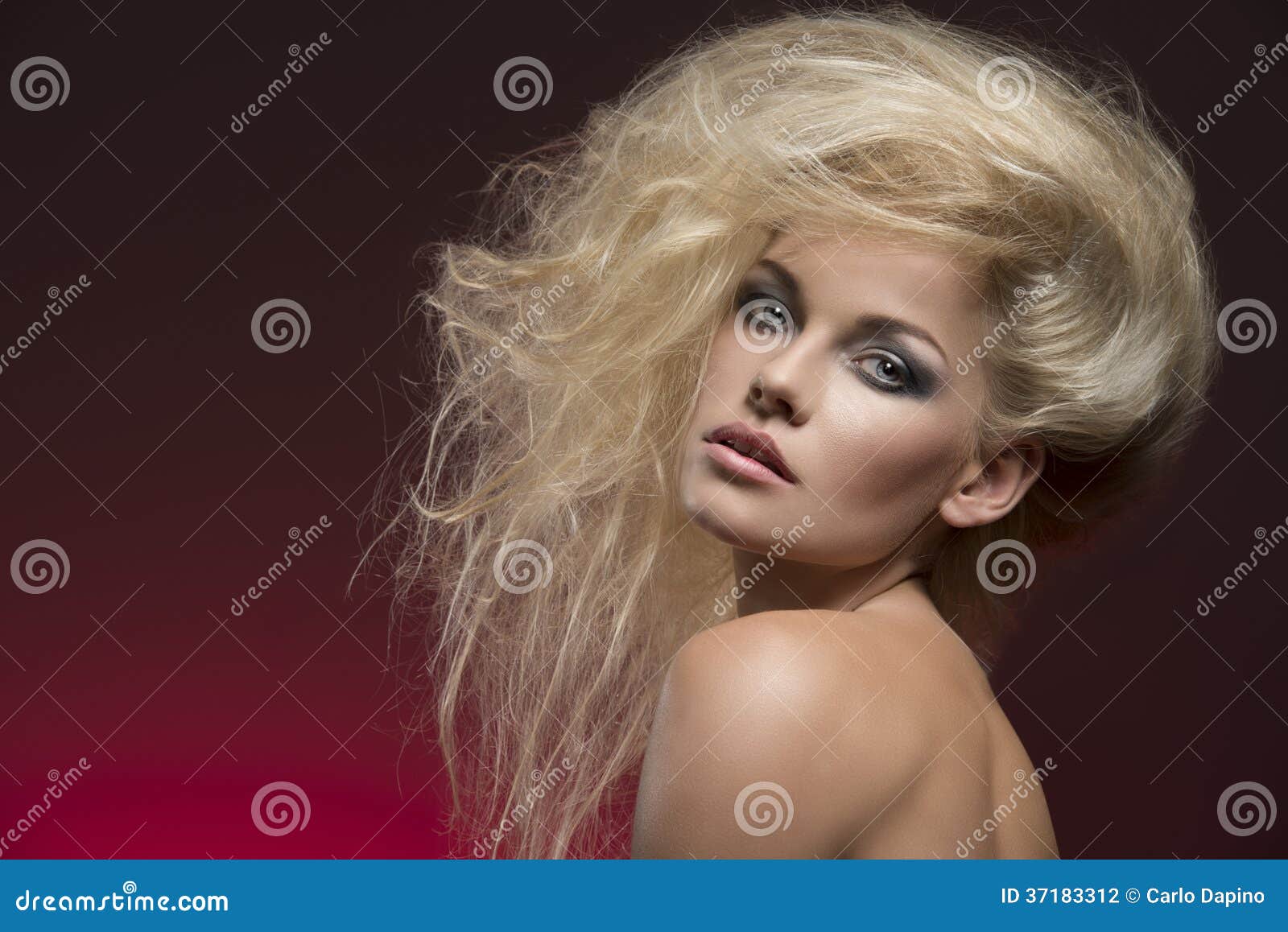 Bushy blonde hair girl - wide 5