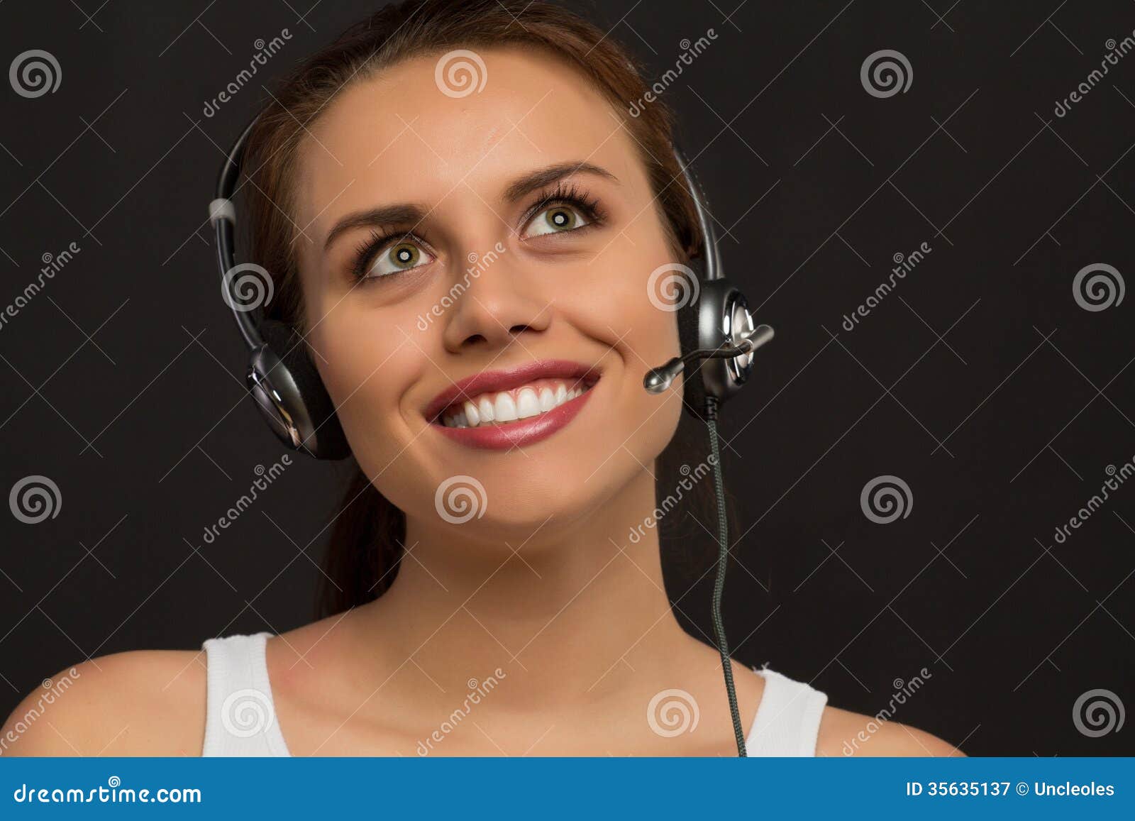 Girl from Customer Services Stock Image Image of clerk, headset 35635137