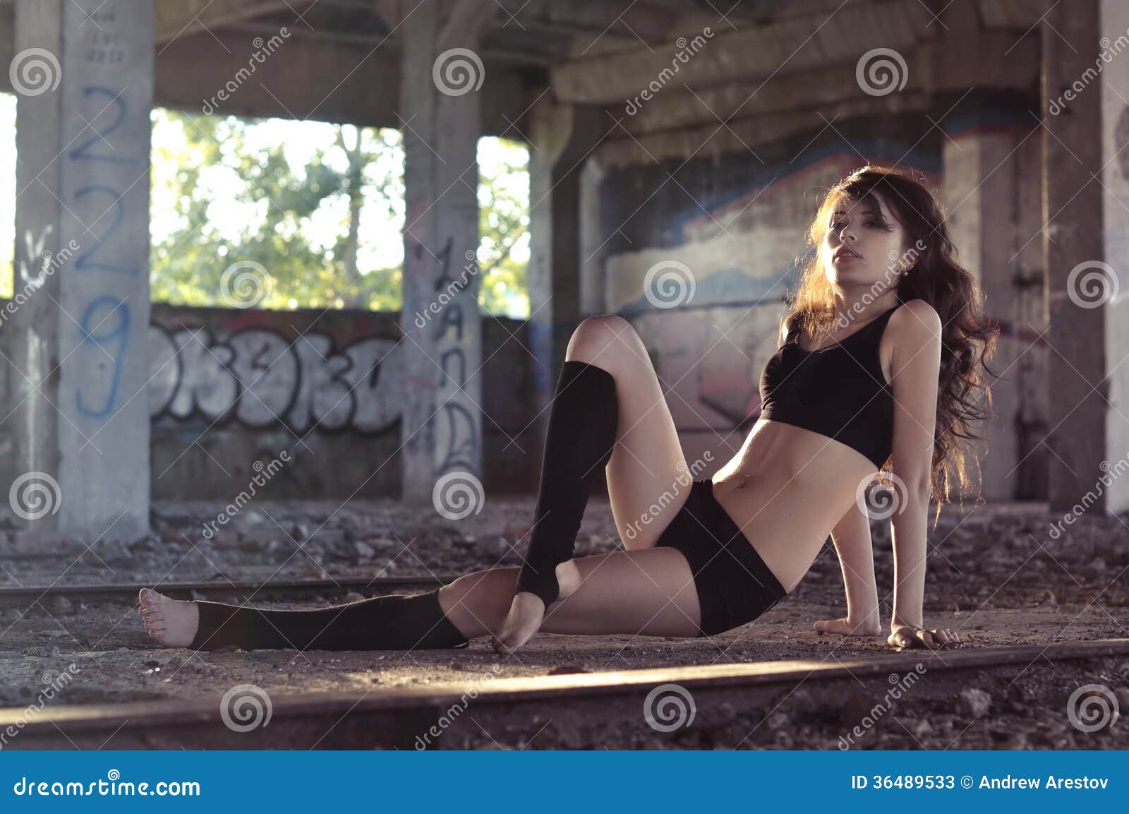 https://thumbs.dreamstime.com/z/girl-dancing-abandoned-room-dancer-36489533.jpg?ct=jpeg